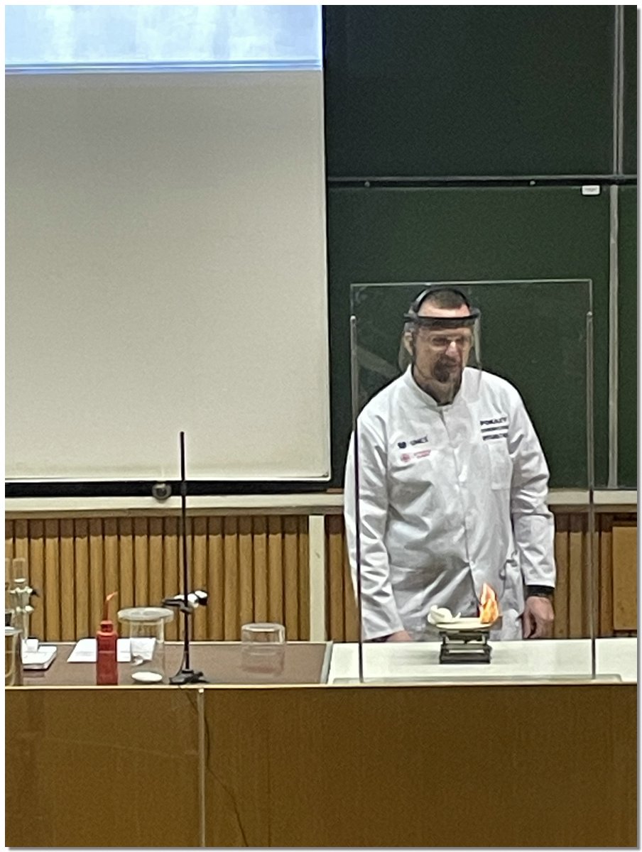 Pokazy_chemiczne019.JPG