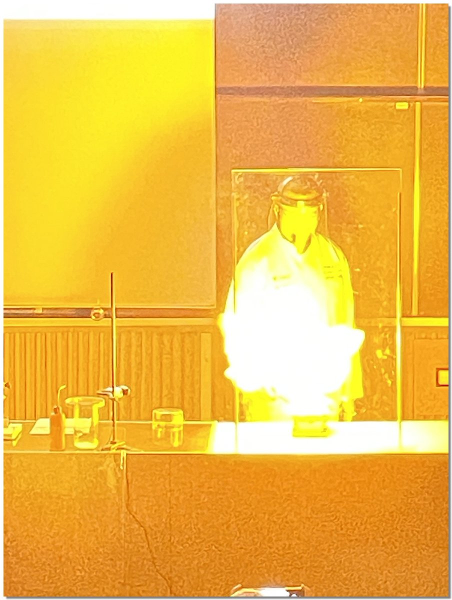 Pokazy_chemiczne020.JPG