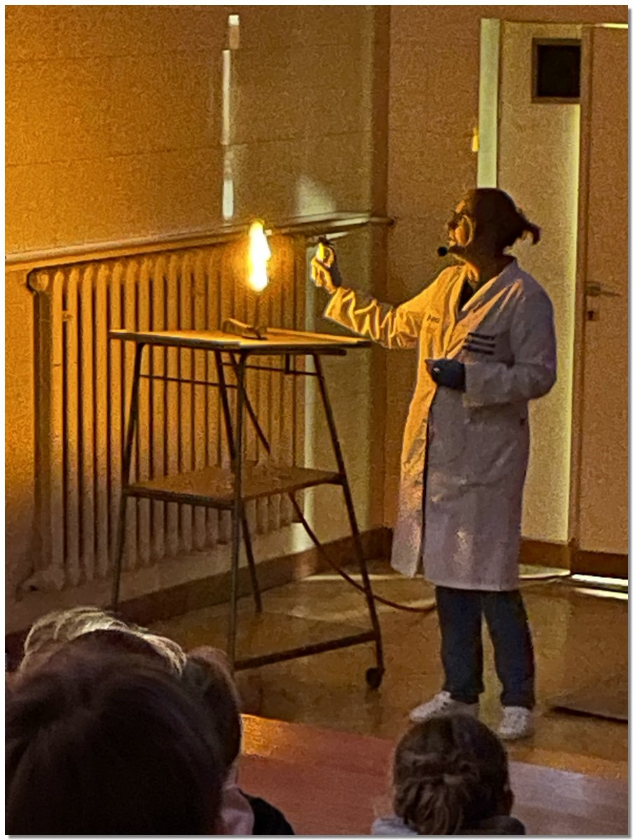 Pokazy_chemiczne037.JPG